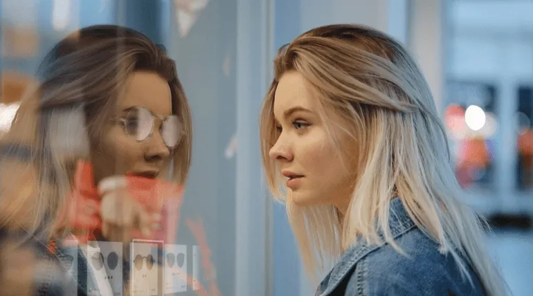 Virtual try-on: what it is and why your brand needs one